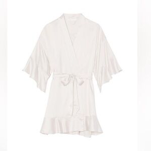 Victoria's Secret White Satin Robe - AK